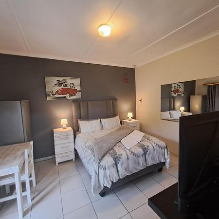 Home Away From Home Pinetown Zewnętrze zdjęcie