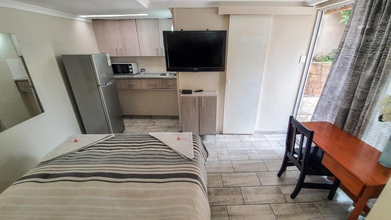 Home Away From Home Pinetown Zewnętrze zdjęcie